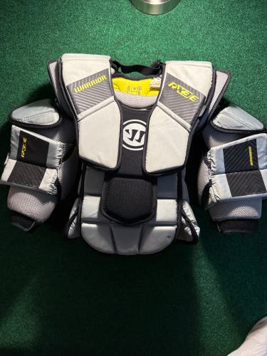Warrior RX3E Goalie Chest Protector (Used) | Junior Large/XL