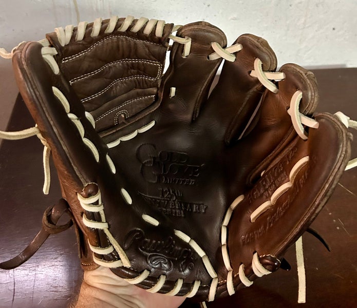 Limited Edition Rawlings gold glove 125th Anniversary RHT