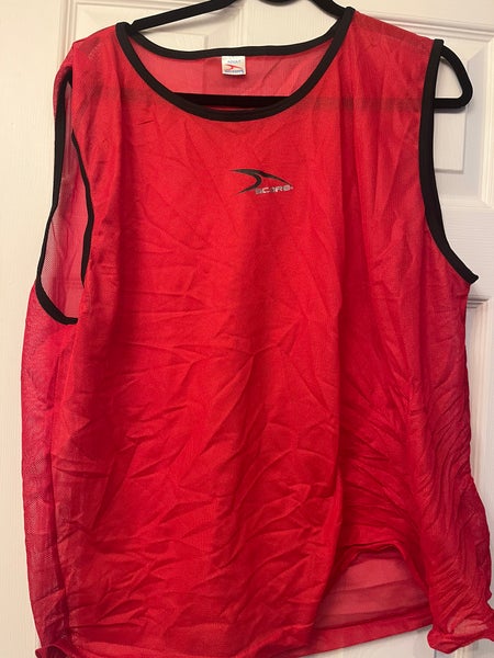 18 Small / Medium Kids Unisex and adult pinnie practice vests (Used)