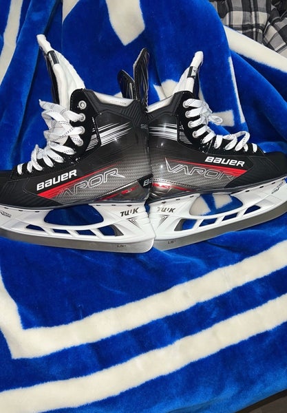 2024 Bauer Vapor Hockey Skates Regular Width 9 (Used)