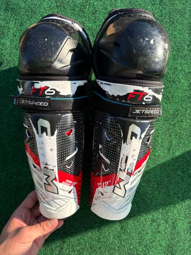 Junior CCM Jetspeed FT6 Shin Pads 12" (Used)