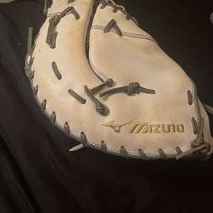 Mizuno RH Softball Glove 13" (Used)