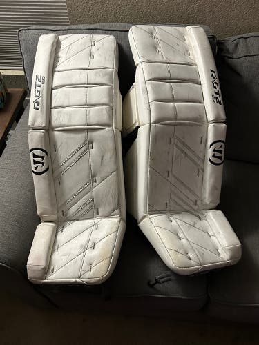 Warrior RGT2 33” Goalie Leg Pads