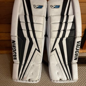 26" Vaughn Velocity V9 Goalie Leg Pads (Used)