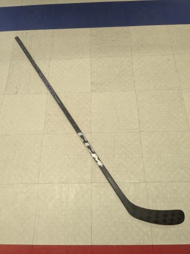 Senior CCM RibCor Trigger 7 Pro Right Handed Hockey Stick, P29 Curve, 85 Flex (New)