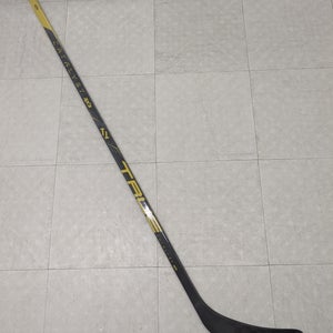 Junior True Catalyst 3X3 Right Handed Hockey Stick, T92.5 Curve, Multiple Flexes Available (New)