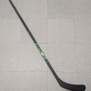 Youth CCM Ribcor YTH Right Handed Hockey Stick, P29 Curve, 30 Flex (New)