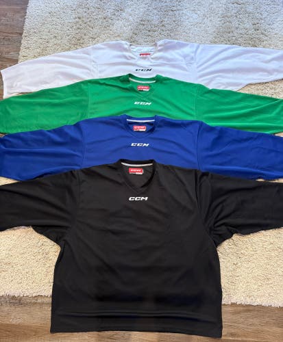 Senior Goalie Cut Adult Unisex CCM Jersey (Used)