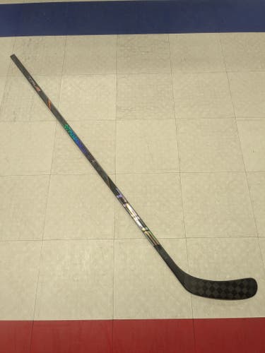 Senior True Hzrdus 9x4 Right Handed Hockey Stick, T92 Curve, Multiple Flexes Available (New)