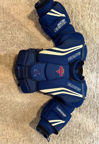 Medium Vaughn Ventus SLR Pro Carbon Goalie Chest Protector (New)