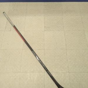 Senior Bauer Vapor Hyperlite Right Handed Hockey Stick, P28 Curve, 87 Flex (New)