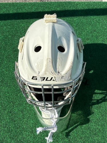White Junior Bauer 930 Goalie Mask (Used) | 6 3/8- 7
