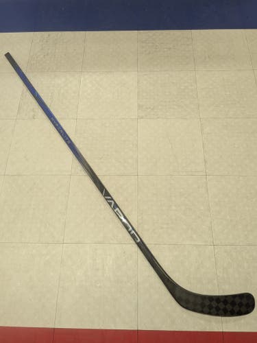 Senior Bauer Vapor Hyperlite 2 Right Handed Hockey Stick, BLUE, P92 Curve, 87 Flex, S23 (New)