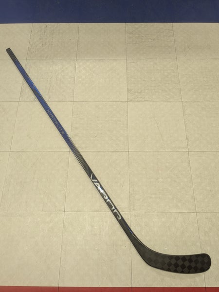 Intermediate Bauer Vapor Hyperlite 2 Right Handed Hockey Stick, BLUE, P92 Curve, S23 (New)