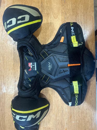 Large Youth CCM Tacks AS-V Pro Shoulder Pads (Used)