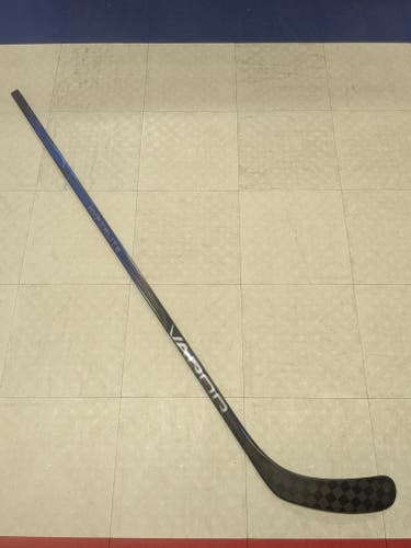Intermediate Bauer Vapor Hyperlite 2 Right Handed Hockey Stick, BLUE, P92 Curve, 50 Flex, S23 (New)