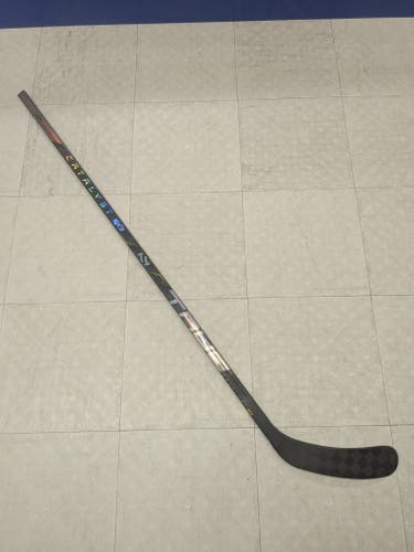 Junior True catalyst 9x3 Right Handed Hockey Stick, T92.5 Curve, 40 Flex (New)