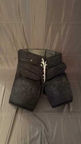 XL Vaughn Goalie Pants Pro Stock (Used)