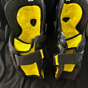 Bauer Shin Pads