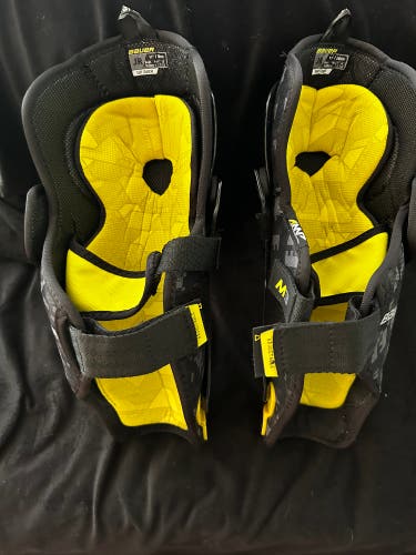Bauer Shin Pads