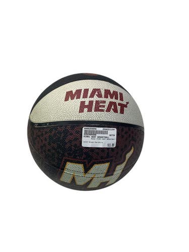 Used MIAMI HEAT BASKETBALL Basketball Adult Outdoor Black And White 11347-S000254056
