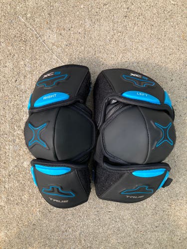Junior Medium True XC9 Elbow Pads