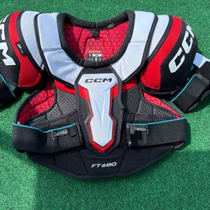 CCM Jetspeed FT680 Shoulder Pads (Used) | Senior Small