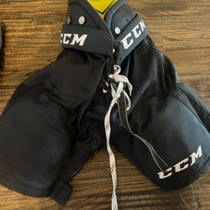 CCM Hockey Pants - Junior Small — USED
