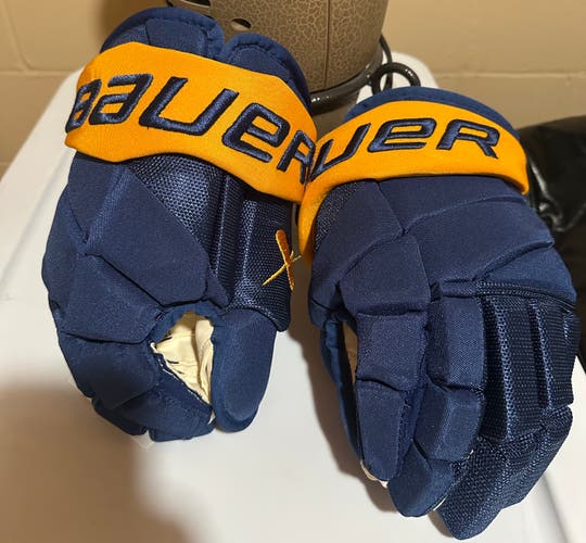 St. Louis Blues Bauer Vapor Hyperlite Gloves 14" Pro Stock (New)