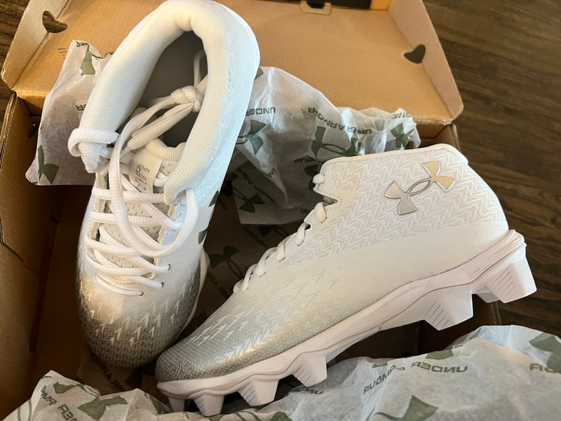 UA BRAND NEW Unisex 7Y (Big Kids / Youth) Football / Lacrosse cleat