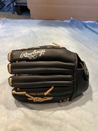 Black Rawlings RSB RH Softball Glove 13" (Used)