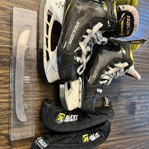Bauer Hockey Skates + Extra Steel Blades+ skates guards — Size 4 Fit 2 — USED
