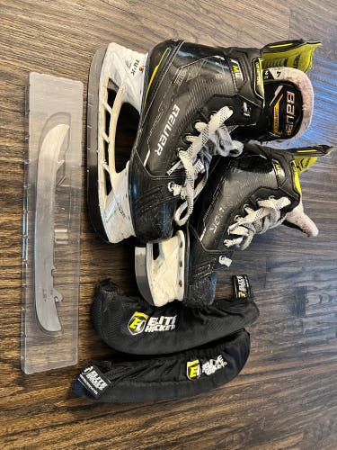Bauer Hockey Skates Size 4 (Used) Fit 2 + Extra Steel and skates guards