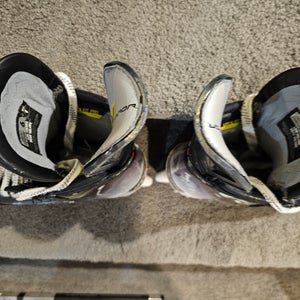 2024 Bauer Vapor Hyperlite 2 Hockey Skates 6 (Used)