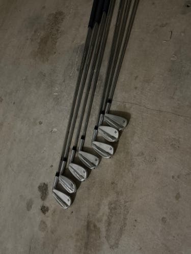 Men's 2025 TaylorMade P-790 Right Handed Iron Set Stiff Flex 7 Pieces Steel Shaft (New)