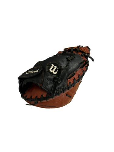 Used Wilson A550 BB/SB Catchers RH Throw Black 32" 11692-S000139026