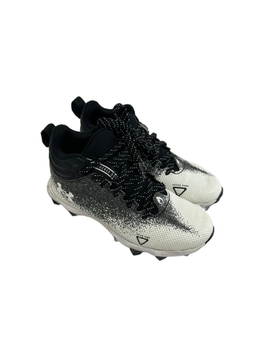 Used Under Armour LOCKED DOWN Jr FB Cleats Black Junior 02.5 11692-S000140319