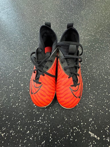 Used Nike Soccer Cleats Red Junior 04.5 11849-S000030981