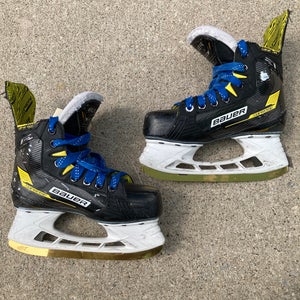 Bauer Supreme Ignite Pro+ Hockey Skates | Size 3