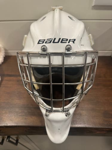 Senior Medium Bauer Profile 960 Goalie Mask (Used)