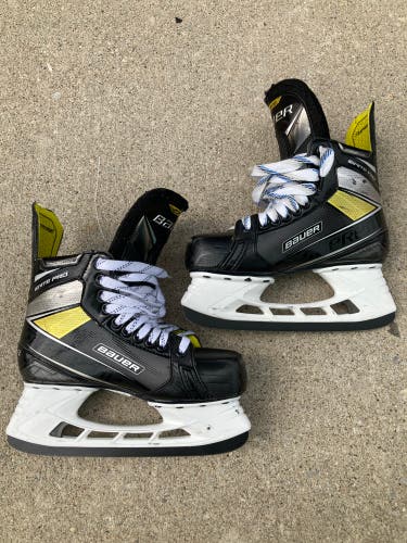 Bauer Supreme Ignite Pro Hockey Skates | Size 6