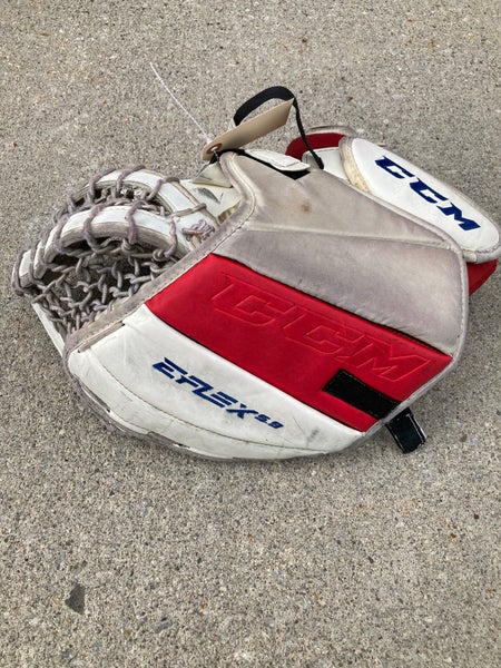 Intermediate Regular CCM Extreme Flex E5.9 Goalie Glove