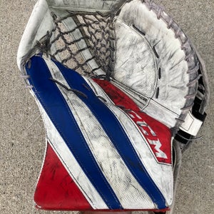 Intermediate Regular CCM Extreme Flex E5.9 Goalie Glove