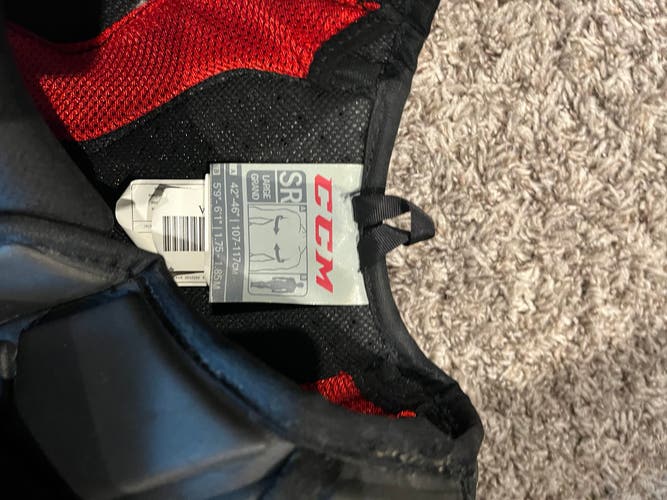 Senior Large CCM RBZ 130 Shoulder Pads (Used)