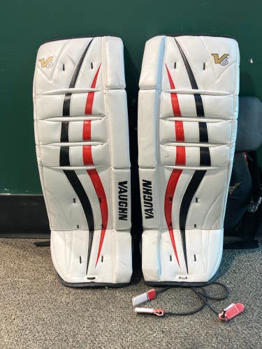 Used Junior Vaughn Velocity V6 Goalie Leg Pads 26"+ 1.5