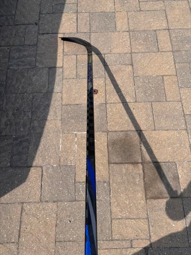 Senior Bauer Vapor ADV BGP2B Right Handed Hockey Stick P92 Pro Stock (Used)
