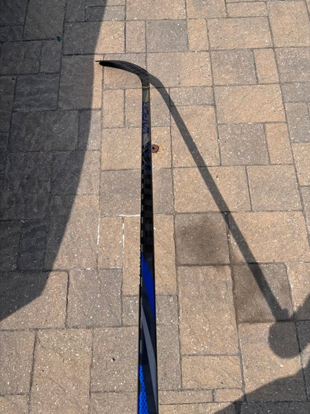Senior Bauer Vapor ADV BGP2B Right Handed Hockey Stick P92 Pro Stock (Used)