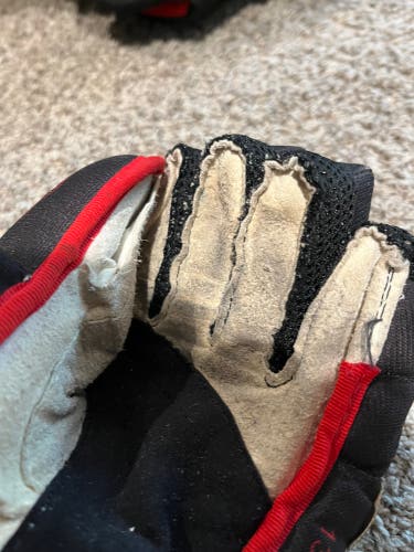 Easton EQ3 Gloves 13" (Used)