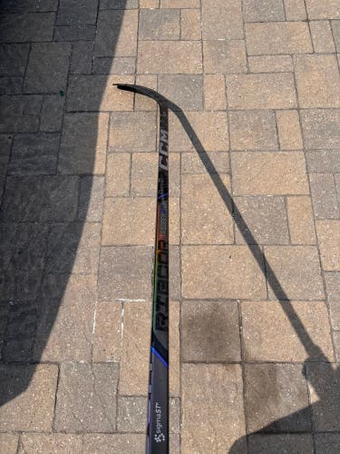 Senior CCM RibCor Trigger 9 Pro Right Handed Hockey Stick P29 (Used)