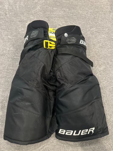Large Junior Bauer Supreme 3S Pro Hockey Pants (Used)